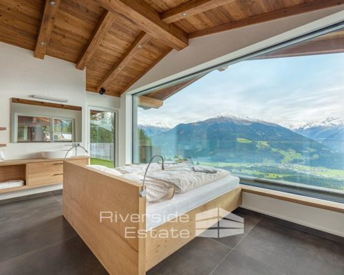 WhatsApp Image 2025-12-16 at 12.27.42