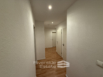 Flur - Charmante 3-Zimmer-Wohnung mit Garage – komfortables Wohnen im 2. OG