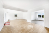Wohn- und Esszimmer - Bungalow im Grünen – Wohnen auf einer Ebene mit großem Garten und Sauna