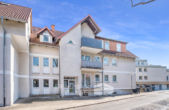 Ansicht Haus - Projektiert & saniert: Helle 3-Zimmer-Wohnung in Hameln mit Stellplatz und Einbauküche!