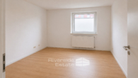 Büro/Kinderzimmer - Projektiert & saniert: Helle 3-Zimmer-Wohnung in Hameln mit Stellplatz und Einbauküche!