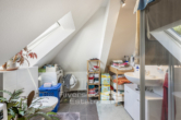 Badezimmer DG - Hannover-Bemerode | Dreifamilienhaus in begehrter Lage – ideal für Selbstnutzer oder Kapitalanleger