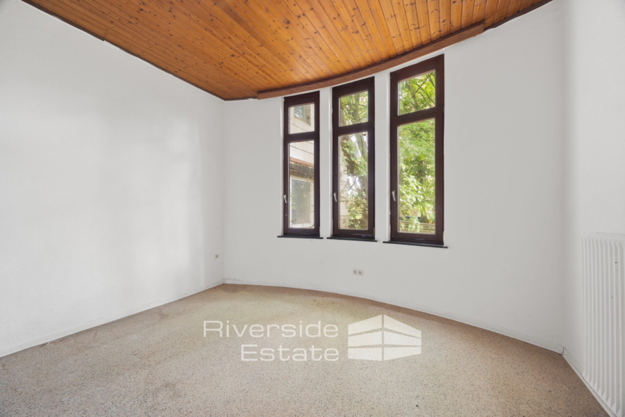 Schlafzimmer EG R