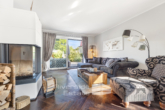 Wohnzimmer - Hochwertig saniertes Einfamilienhaus mit Wärmepumpe und Wellnessgarten in bester Lage von Hameln!