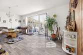Wohnzimmer - Rehburg-Loccum | Einfamilienhaus mit 7 Zimmern auf weitläufigem Eigentumsgrundstück in ruhiger Lage!