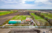 Luftaufnahme der Reitanlage - Rotenburg – Scheeßel I Top ausgestattete Reitanlage mit Reithalle, ein Zuhause für Pferd und Mensch