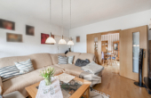 Wohnzimmer Erdgeschoss ca. 19,12m² - Rotenburg – Scheeßel I Top ausgestattete Reitanlage mit Reithalle, ein Zuhause für Pferd und Mensch