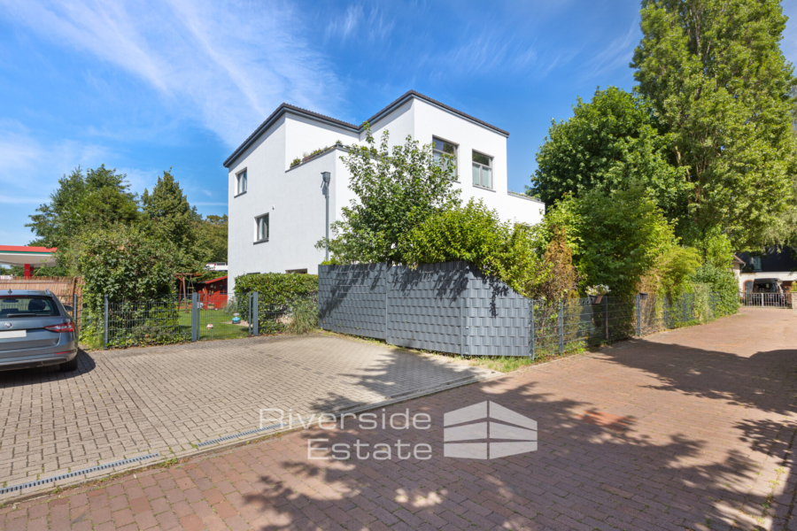 Stellplatz vor dem Haus