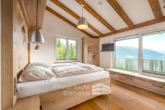 Zweites Schlafzimmer, ebenfalls mit Alpenblick - Penthouse-Traum in den Kitzbüheler Alpen – Luxus mit Alpenpanorama