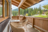 Rückwärtiger Balkon mit Ausrichtung in die Kitzbüheler Alpen - Penthouse-Traum in den Kitzbüheler Alpen – Luxus mit Alpenpanorama