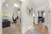 Flur Obergeschoss - Modernisiertes Einfamilienhaus mit großzügigem Grundstück und hochwertiger Ausstattung in Osterwald!