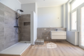 Badezimmer - Kernsanierter Altbautraum im 1. OG – Stilvolle Innenstadtwohnung mit Charme!