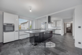 Einbauküche - Dielmissen | Modernisiertes Einfamilienhaus mit großzügiger Wohnfläche in ruhiger Lage