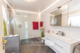 Badezimmer - Bad Münder am Deister| Vielfältiges Einfamilienhaus mit Wellnessbereich in naturnaher Lage!