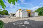 Ideale Bedingungen für Anlieferung und Logistik - Über 1000m² Lager- und Gewerbehalle im Gewerbegebiet Oyten