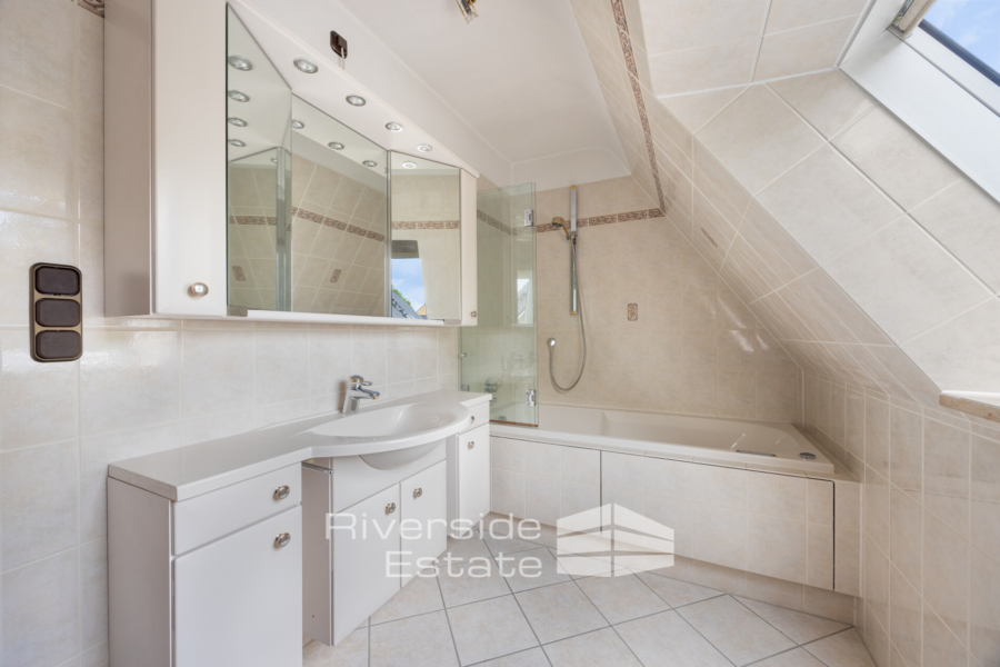Badezimmer DG