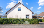 Hausansicht - Einfamilienhaus in ruhiger Lage mit Potenzial – Erbpachtgrundstück mit Möglichkeit zum Kauf!