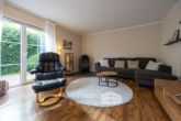 Wohnzimmer - Modernes freistehendes Einfamilienhaus mit Erbpachtgrundstück in Klein Berkel!