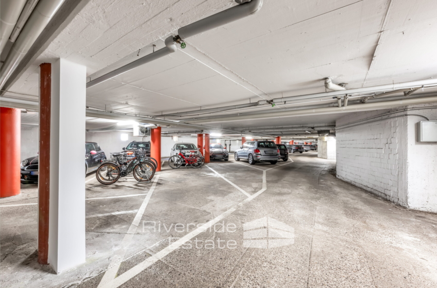XXL-Tiefgaragenstellplatz