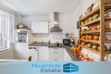 Zentral wohnen oder clever investieren: Modernisierte Wohnung mit Balkon in Bremen-Mitte, 28195 Bremen, Etagenwohnung