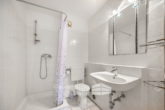 Badezimmer - Hessisch Oldendorf I Großzügiges Wohnen oder zwei separate Wohnungen