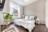 Wohnung 1 - Großzügiges Schlafzimmer - Vollvermietetes Dreifamilienhaus mit Garage in Top-Lage der Bremer Neustadt