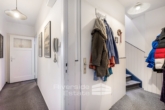 Wohnung 3 - Garderobe und Treppe ins DG - Vollvermietetes Dreifamilienhaus mit Garage in Top-Lage der Bremer Neustadt