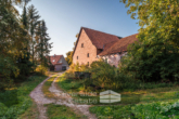 Objektansicht - Vielseitiger Resthof mit zwei Wohnhäusern, Stallungen und großer Scheune in Haverbeck!