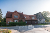 Bestandsimmobilien - Vielseitiger Resthof mit zwei Wohnhäusern, Stallungen und großer Scheune in Haverbeck!