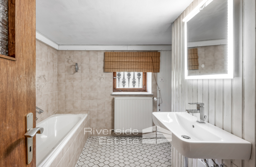Badezimmer KG