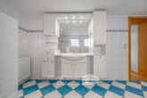 Badezimmer - Aerzen|Stilvolle Maisonettewohnung mit ca. 124 m² Wohnfläche! (4-Zimmer)