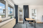 Blick auf den Balkon - Vermietete 1-Zimmer-Wohnung mit Aussicht & Wertsteigerungspotenzial – Sonderumlage beachten!