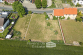 Ansicht von oben - Leben im Grünen – Großzügiges Grundstück in Weenzen