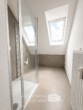 Bad mit Dusche - Modernisierte 3-Zimmer-Wohnung mit Einbauküche und mehreren Balkonen in Hameln!
