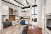 Küche mit Essbereich - Modernisiertes Einfamilienhaus mit Photovoltaik und traumhaftem Ausblick!