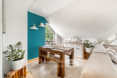 Wohnzimmer - Ihr neues Zuhause direkt an der Weser – 2-Zimmer-Wohnung mit Aussicht & Charme zum 01.10. bezugsfrei