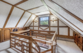 Treppenhaus DG - Lügde | Großzügiges Einfamilienhaus mit Ausbaupotential und Terrasse