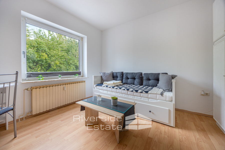 Wohn-Schlafzimmer EG - rechts