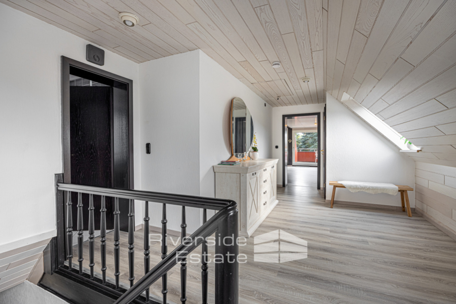 Galerie Flur DG - Maisonette