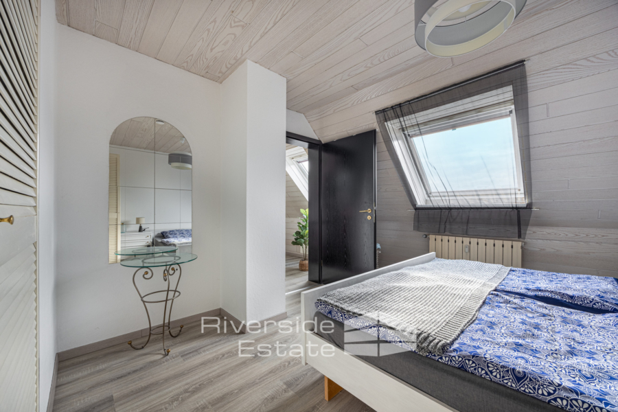 Zimmer DG - Maisonette-Wohnung