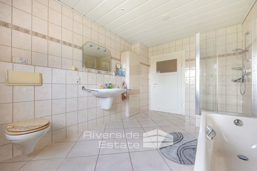 Badezimmer OG